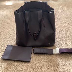 Lululemon All Day Purple Tote with clutch and strap